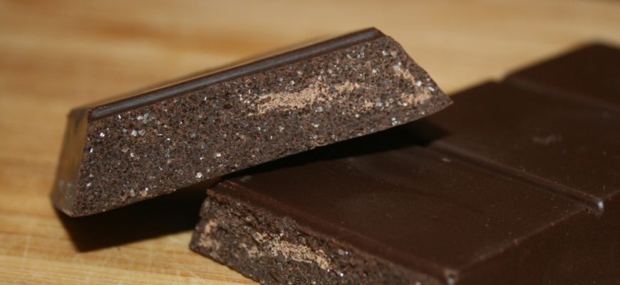 Chocolat de Modica IGP Tpico barocco texture sableuse cristaux de sucre