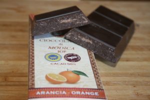 Chocolat de Modica IGP à l'orange - tablette traditionnelle 100 g 4 gros carrés, texture friable et cristaux de sucre