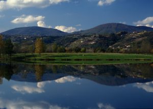 Roche Condrieu montagnes Rhône Alpes