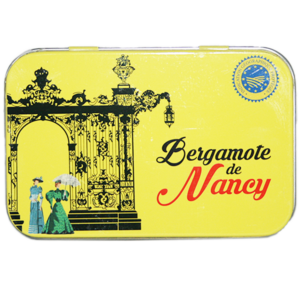 Bergamote de Nancy IGP et Label Rouge, bonbon de Lorraine à la bergamote, texture cassante et couleur ambrée. Délice à partager ! Belle boite metallique.