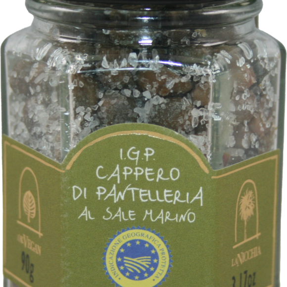 Câpres de Pantelleria IGP au sel marin. Câpres conservés dans du sel, spécialité sicilienne. Poducteur locaux, bourgeons au parfum intense et délicat.