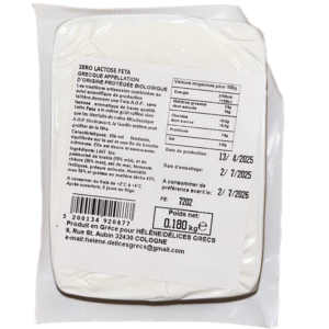 Feta AOP grecque. Fromage de brebis (70%) et chèvre (30%). Texture tendre et fondante avec une belle longueur en bouche. Fromage de tradition millénaire.