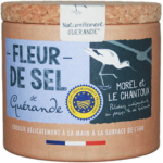 fleur de sel de Guérande IGP, texture légère et friable, saveur fine riche en oligo-éléments. Récoltée à la main par des paludiers dans les marais salants.