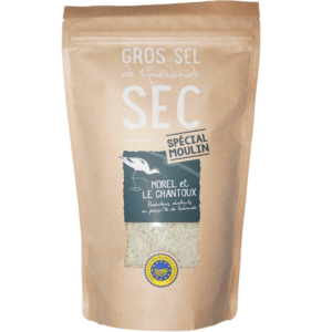 Gros sel de Guérande IGP, texture friable, saveur fine riche en oligo-éléments. Récolté à la main dans les marais salants de Guérande, idéal pour un moulin.