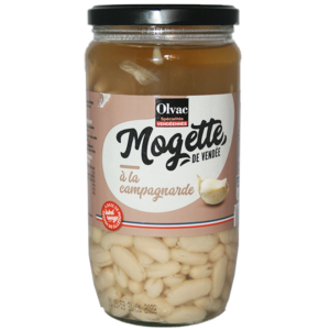 Mogette de Vendée IGP à la campagnarde. Typique de la dénomination, arômes délicats de châtaigne et de poireau, cuisinées avec de l'eau du sel et de l'ail.