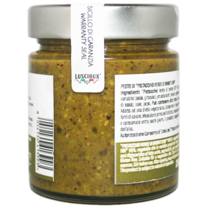 Pesto 60% Pistache verte de Bronte AOP. 60% de pistaches, huile de tournesol et soja, sel, poivre noir. Produit en Sicile, sur les pentes de l'Etna.