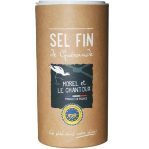 Sel fin de Guérande IGP,salinité ronde, légères notes minérales qui rappellent son origine marine. Récolté à la main dans les marais salants de Guérande.