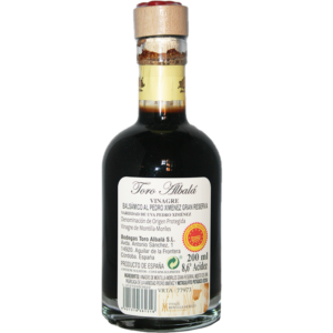 Vinaigre Balsamique al Pedro Ximenez Gran Reserva AOP. Robe sombre et brillante, veloutée. Long vieillissement arôme boisé de raisin sec, figues, datte.